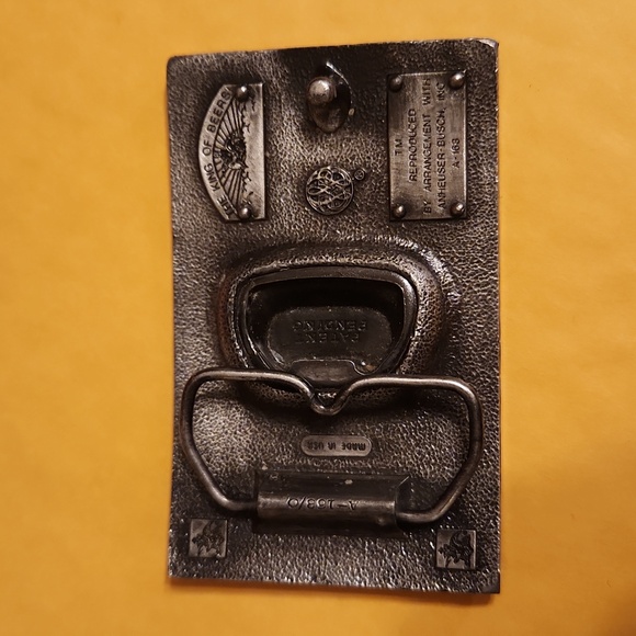 Budweiser belt buckle - Picture 2 of 4
